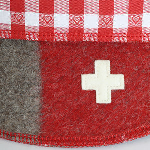 Swiss army blanket breadbasket detail