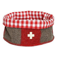 Load image into Gallery viewer, Swiss army blanket breadbasket2
